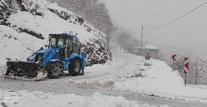 KAR İLE MÜCADELEDE VAKFIKEBİR BELEDİYESİ ARALIKSIZ ÇALIŞIYOR