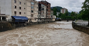 Vakfıkebir Fol deresi seviyesi 5 metreye ulaştı!