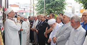 İş Adamı Avni Karadeniz'e Son Görev!